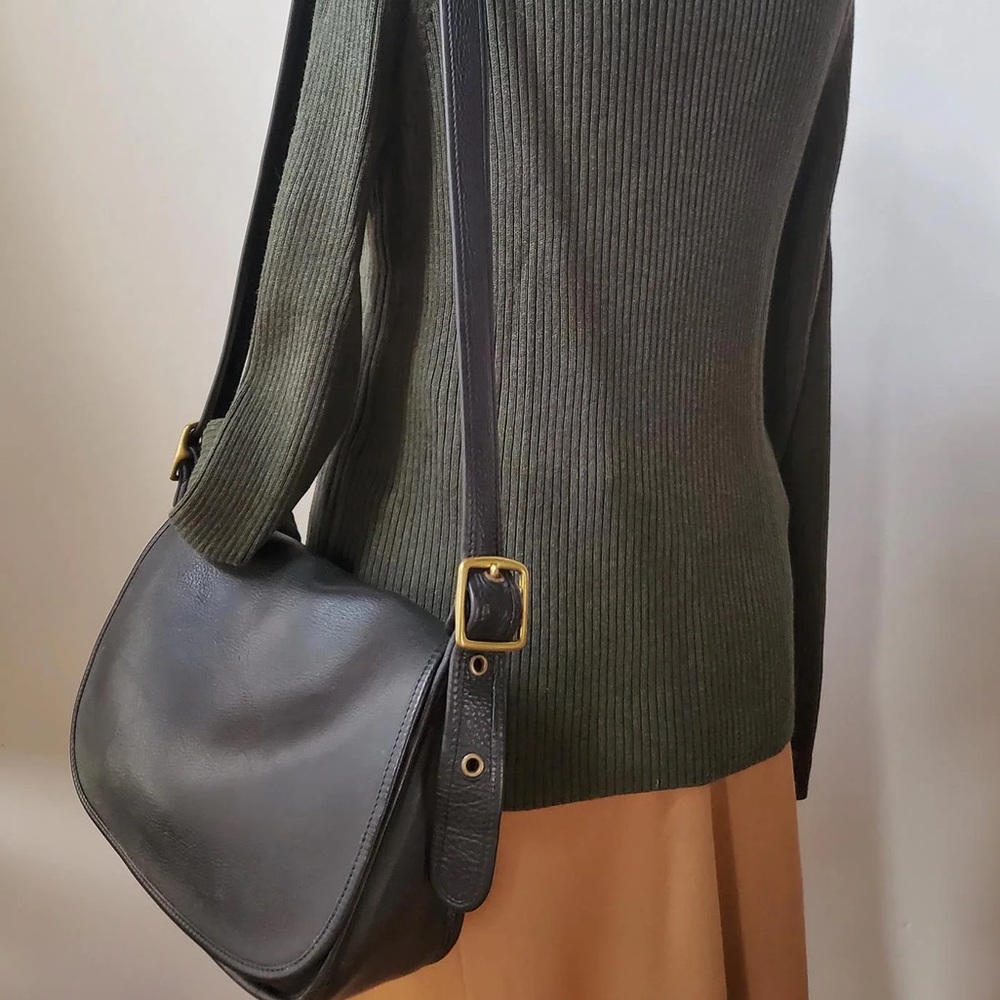 Coach 90s Vintage 9951 Legacy Patricia Saddle Bag in Black with Gold Hardware